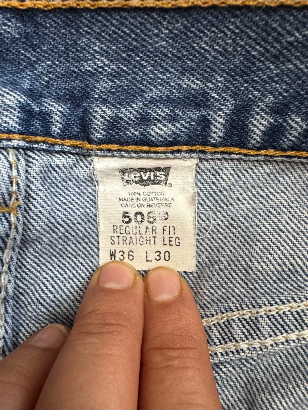 Vtg Levi’s 505 Regular Fit Straight Leg